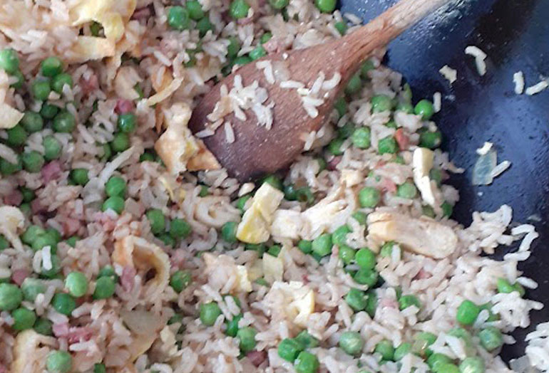 O arroz pode queimar no fundo